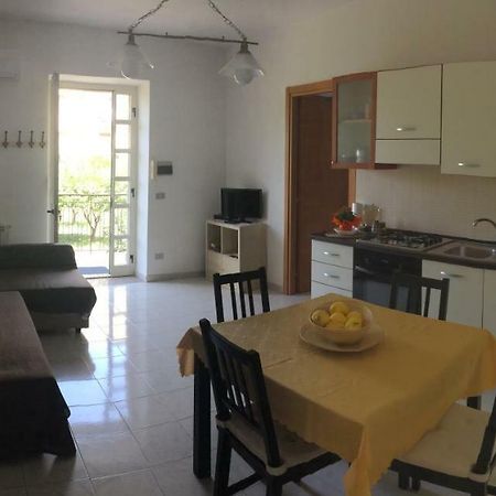 Casa Vacanze Il Gelsomino Patti Bagian luar foto