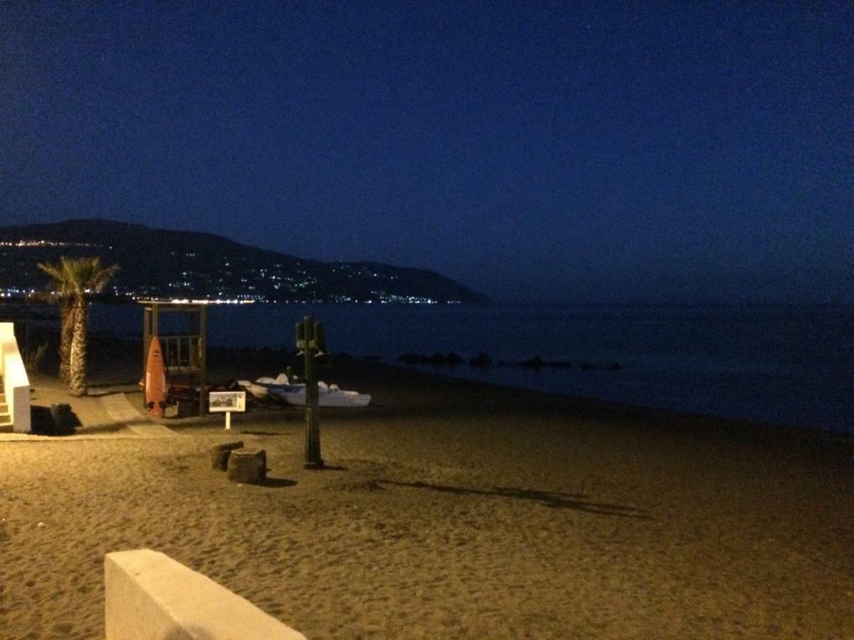 Casa Vacanze Il Gelsomino Patti Bagian luar foto