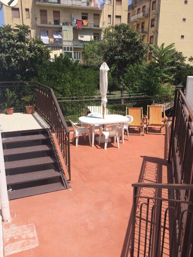Casa Vacanze Il Gelsomino Patti Bagian luar foto